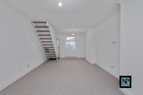 2 bedroom terraced house to rent, Tamworth Road, Kingsbury, B78