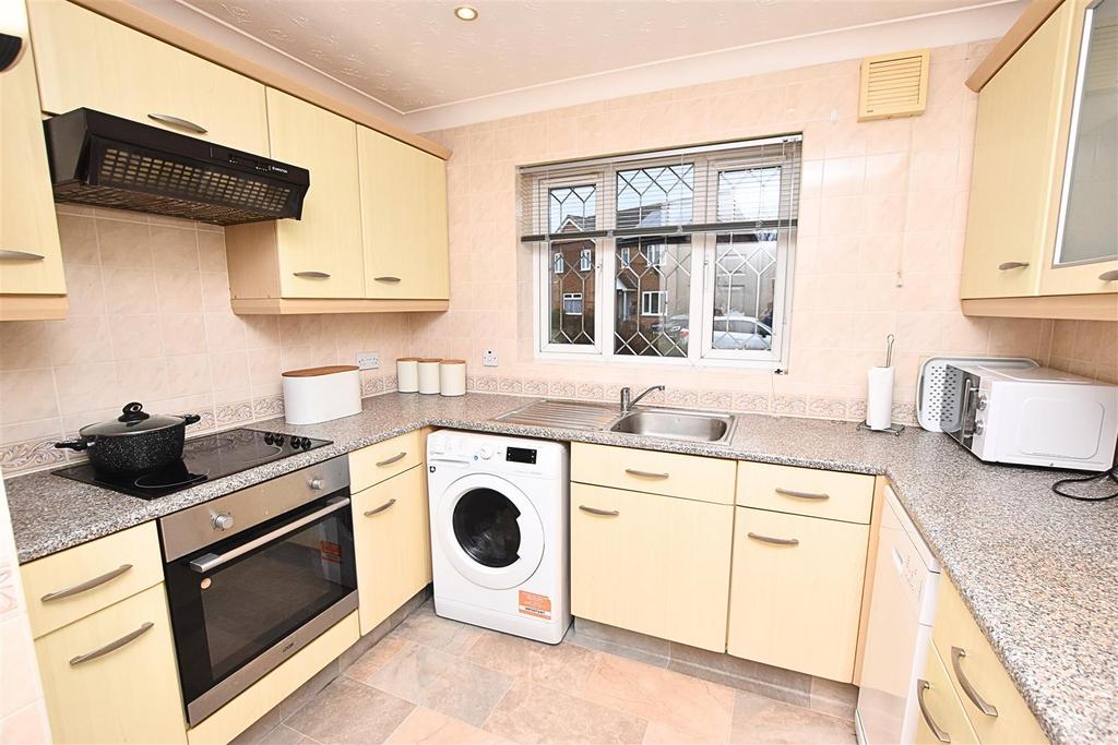 Kitchen (front)