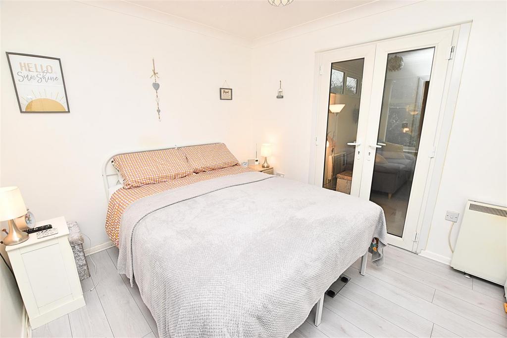 Bedroom 2 (rear)