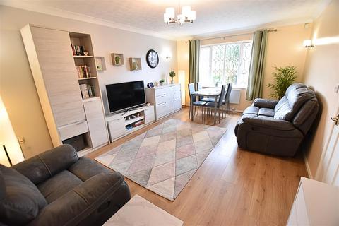 undefined, Emmanuel Court, Grimsby DN34