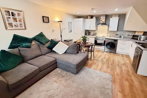 2 bedroom end of terrace house for sale, Barrack Close, Telford TF3