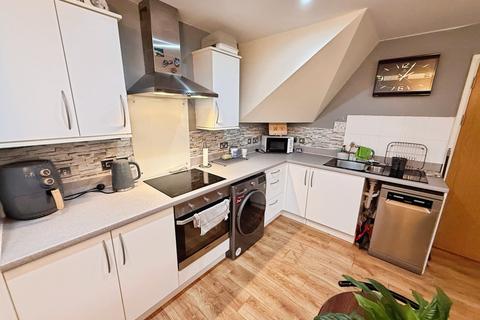 2 bedroom end of terrace house for sale, Barrack Close, Telford TF3