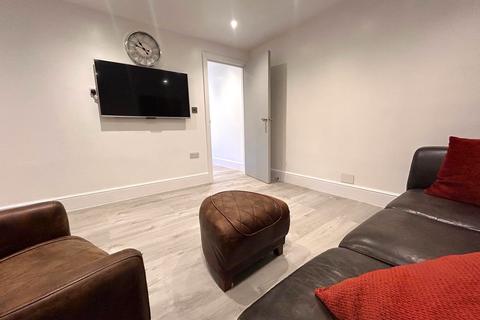 1 bedroom flat to rent, Hindhead Gardens, Northolt UB5