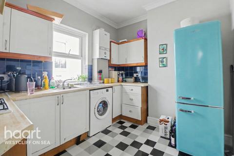 2 bedroom flat for sale, Seaforth Road, Westcliff-On-Sea