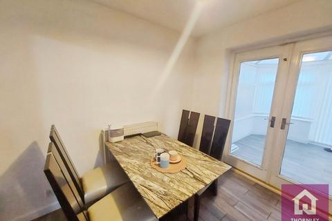 undefined, Minstrel Close, Swinton, M27