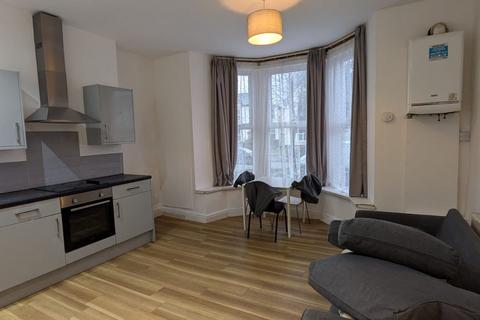 1 bedroom apartment to rent, Flat 4, Cardiff CF24