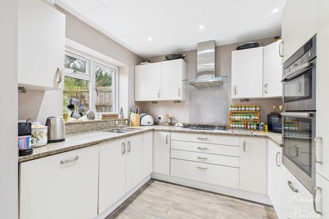 4 bedroom detached house for sale, Mount Pleasant Close, Buckingham, MK18 1DN