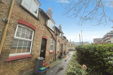 undefined, Pump Alley, Brentford, Middlesex, TW8
