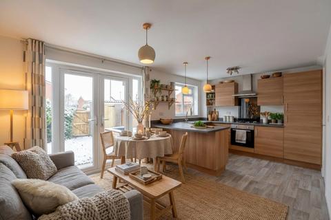 3 bedroom end of terrace house for sale, Swildon Walk, Nottingham NG5