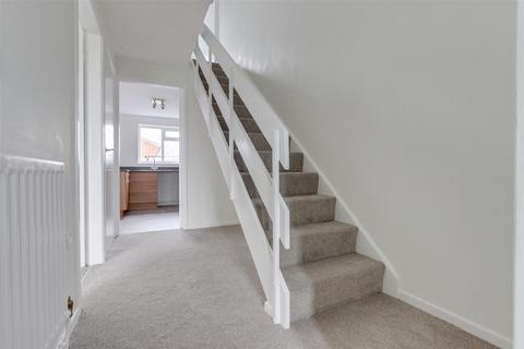 3 bedroom end of terrace house for sale, Swildon Walk, Nottingham NG5