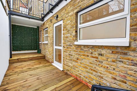 Studio to rent, Highbury Park, Highbury, N5