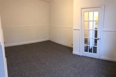 2 bedroom terraced house to rent, South Street, Brighouse