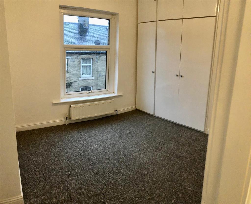 Bedroom 1.jpg