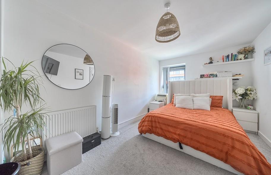 Bedroom 1 no2