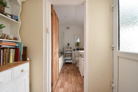2 bedroom terraced house for sale, Oakfield Road, Hastings