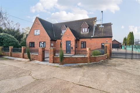 undefined, Spinney Road, Chawston