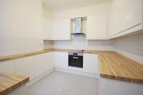 4 bedroom house to rent, Audley Road, London NW4