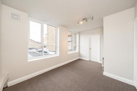 2 bedroom flat to rent, Tooting High Street, London SW17
