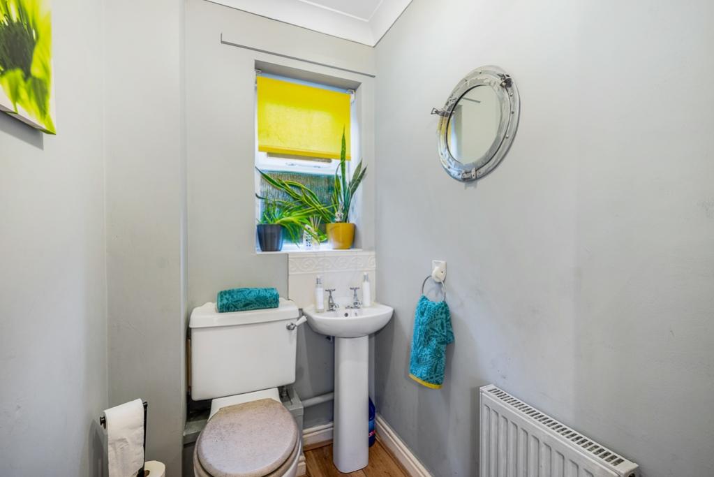 17 Saint James Way (Moulton Chapel)-16
