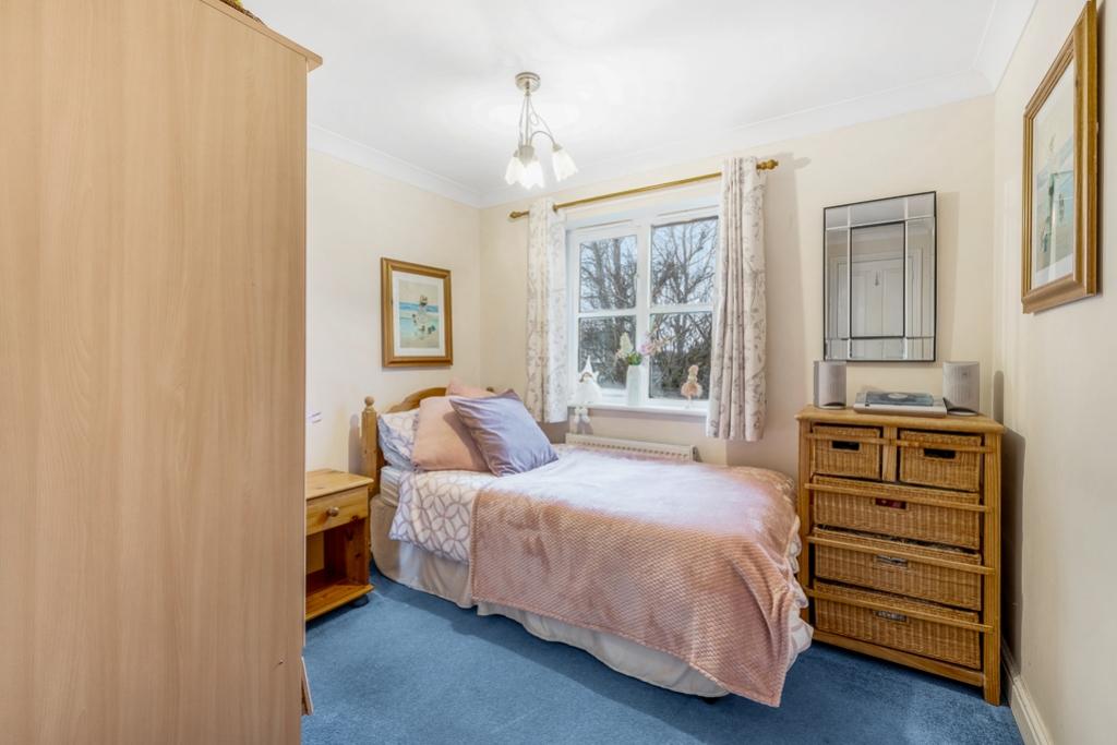 17 Saint James Way (Moulton Chapel)-23