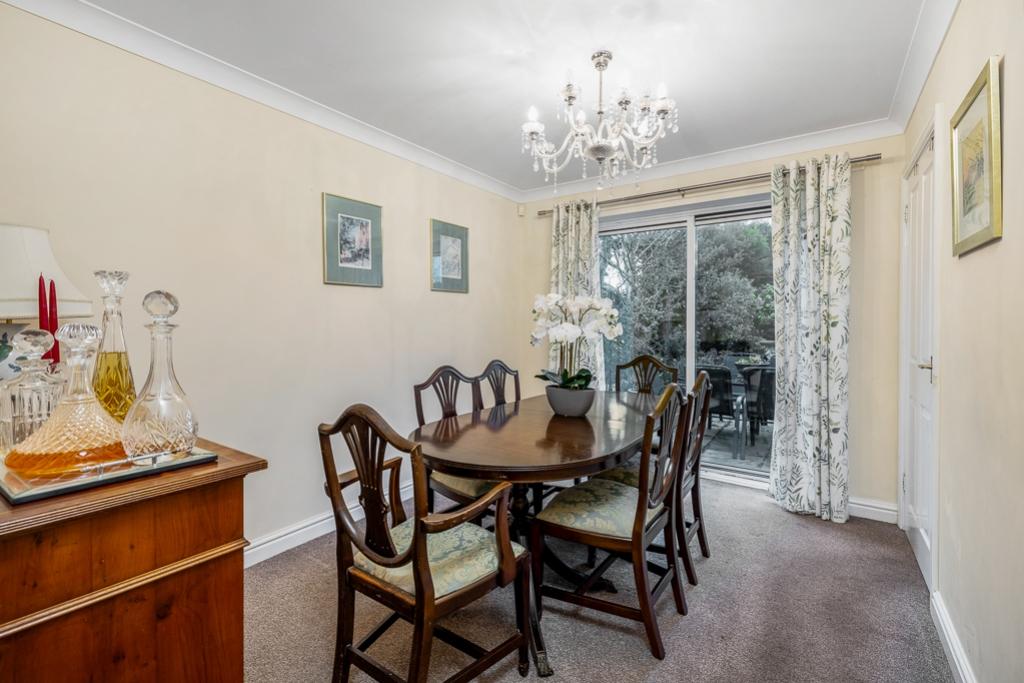 17 Saint James Way (Moulton Chapel)-17