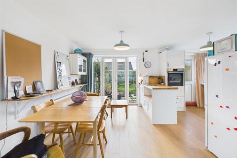 3 bedroom semi-detached house for sale, Willow Drive, Bridlington