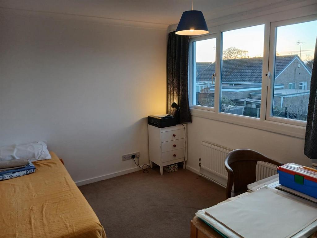 Bedroom: