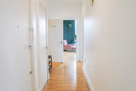 2 bedroom penthouse for sale, Fox Lane North, Chertsey KT16