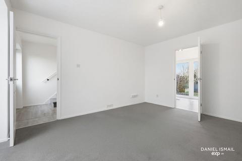 3 bedroom terraced house for sale, Takely End, Basildon SS16