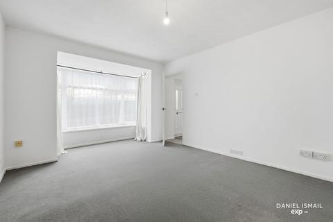 3 bedroom terraced house for sale, Takely End, Basildon SS16