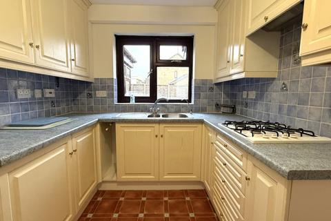 3 bedroom terraced house to rent, Dairymans Walk, Guildford GU4
