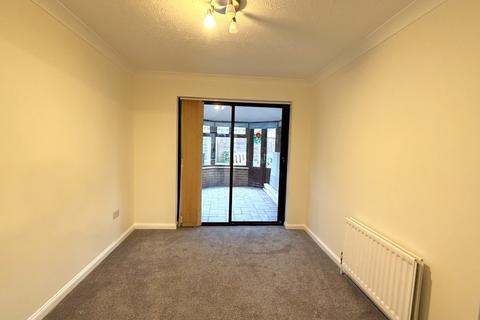 3 bedroom terraced house to rent, Dairymans Walk, Guildford GU4