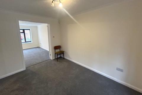 3 bedroom terraced house to rent, Dairymans Walk, Guildford GU4