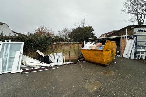 Office to rent, 37-39 Upper Halliford Rd Shepperton TW17 8RX