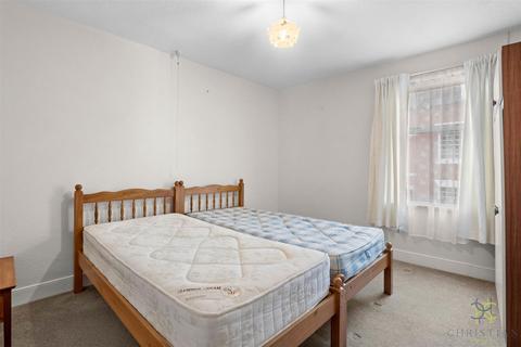 undefined, Newlands, Pershore