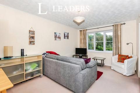2 bedroom flat to rent, Riverside Close, Warrington, WA1