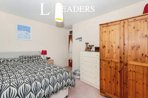 2 bedroom flat to rent, Riverside Close, Warrington, WA1