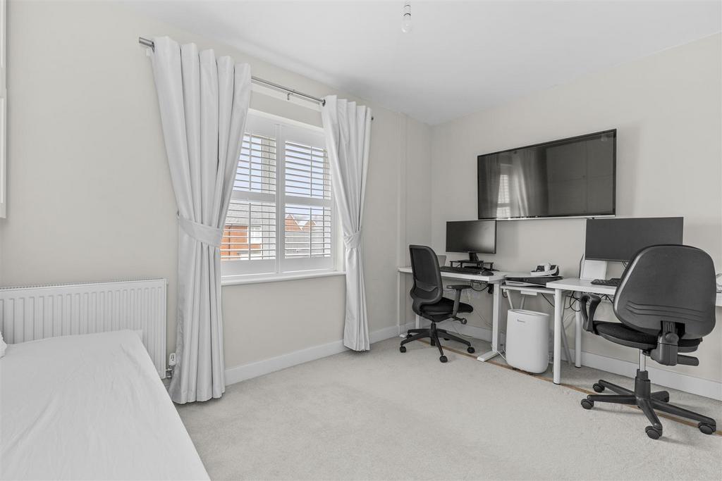 97 Chequers Ave, HP11 1 GP-1.jpg