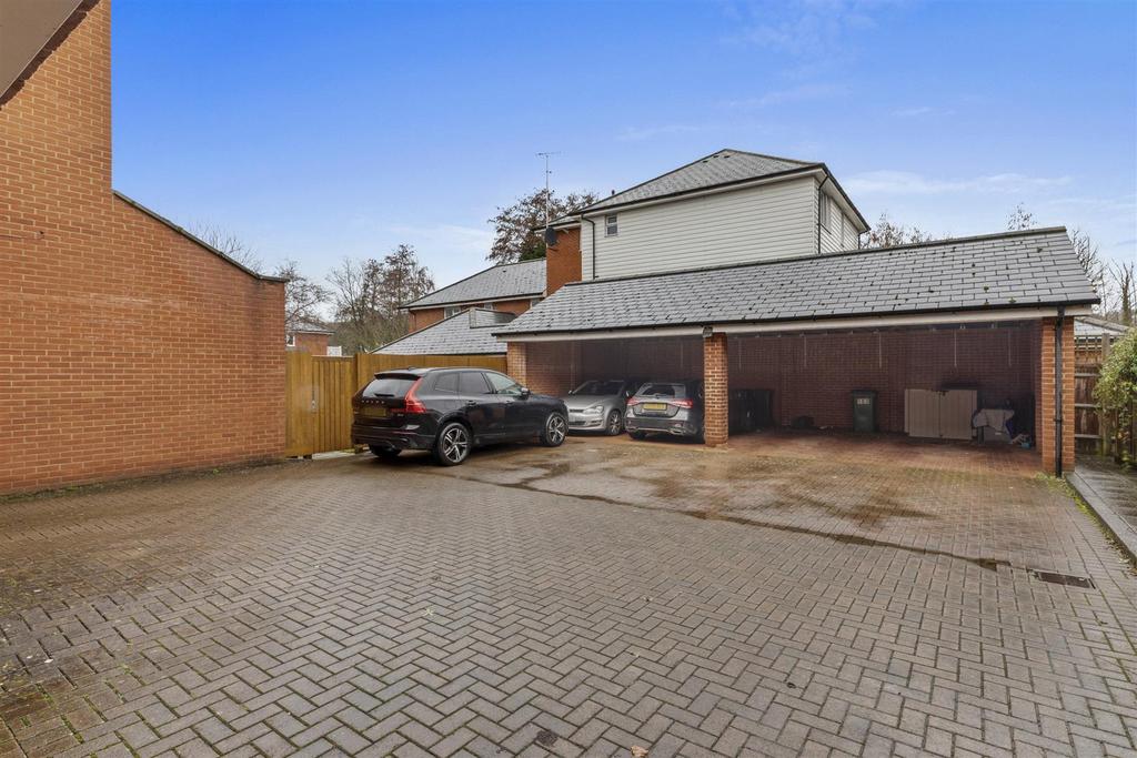 97 Chequers Ave, HP11 1 GP-15.jpg