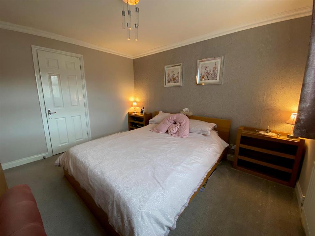 Bedroom One.jpg