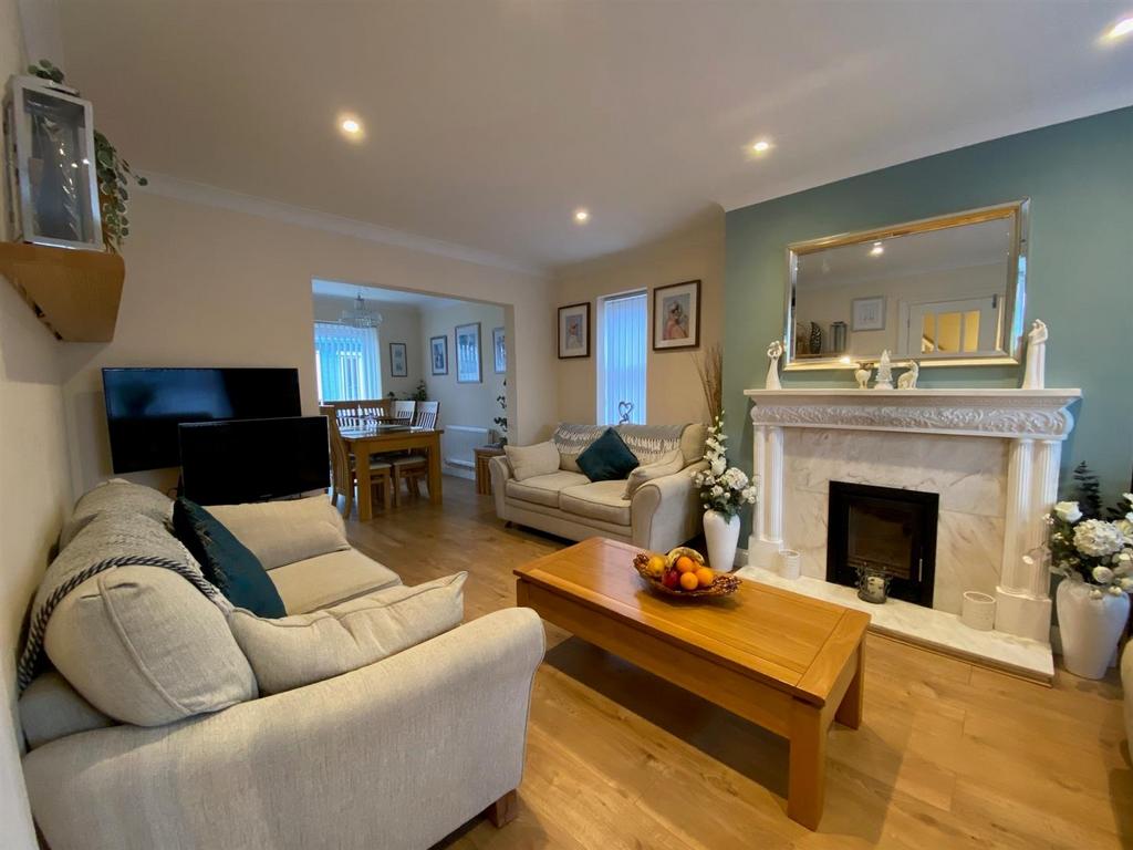 Living Room.jpg
