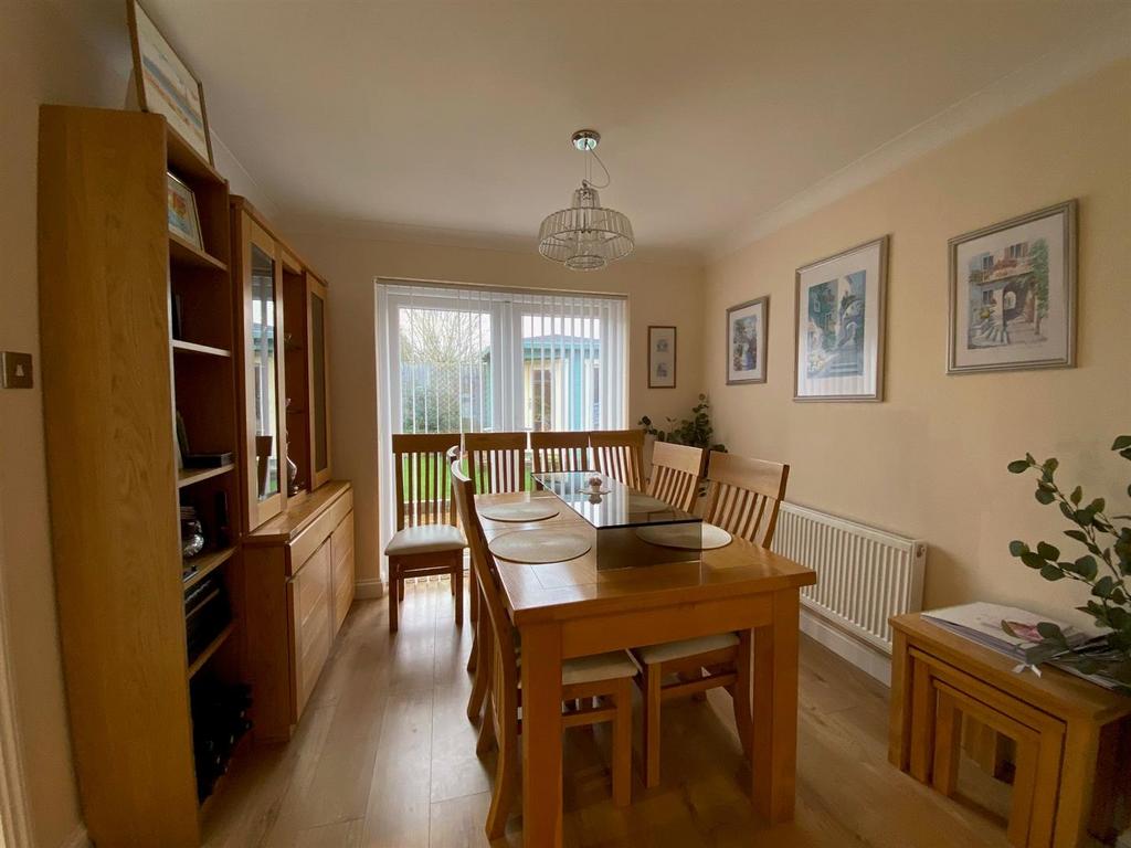 Dining Room.jpg