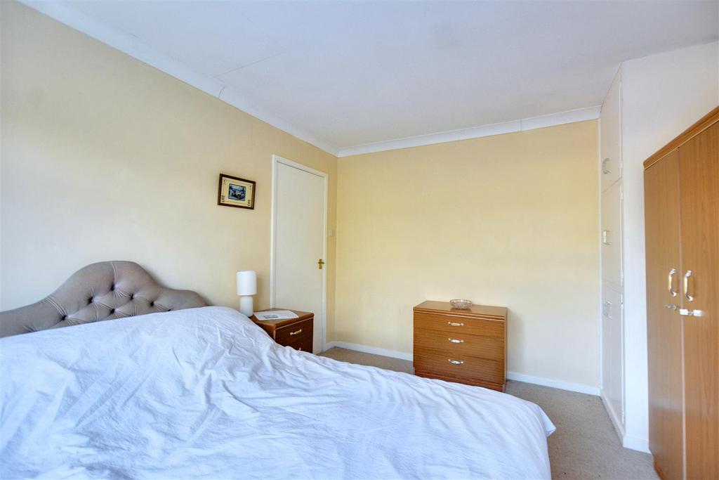 Bedroom 1 3.jpeg