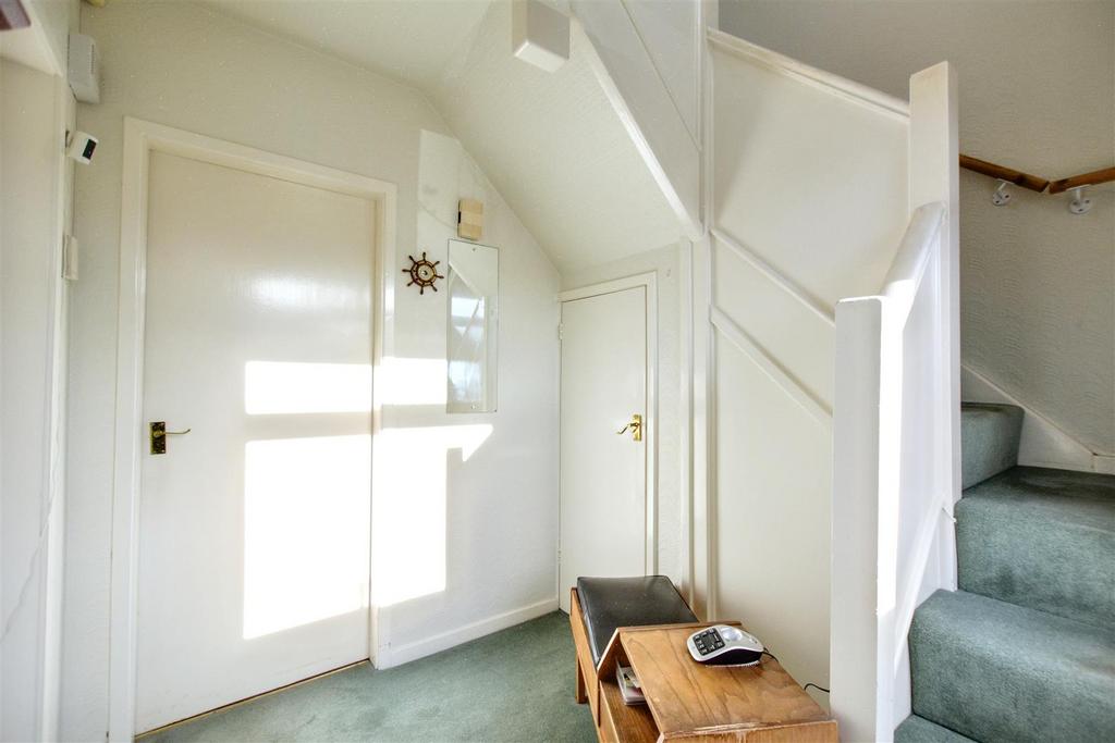 Entrance Hall 2.jpeg