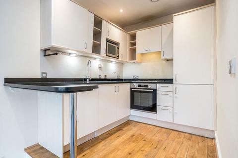 2 bedroom flat for sale, Courtfield Gardens, London SW5