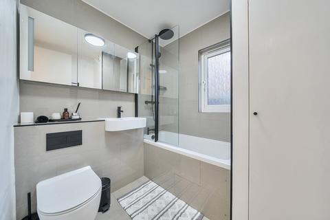 2 bedroom apartment for sale, Hazel Way, London