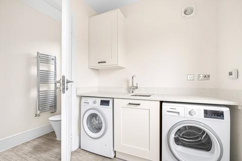 undefined, Admiral Way, Alton, Hampshire, GU34