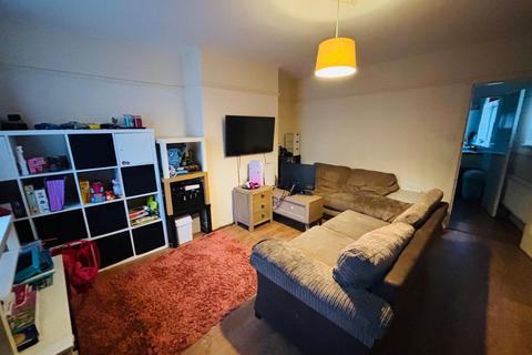 2 bedroom end of terrace house for sale, Arley Terrace, Armley, Leeds