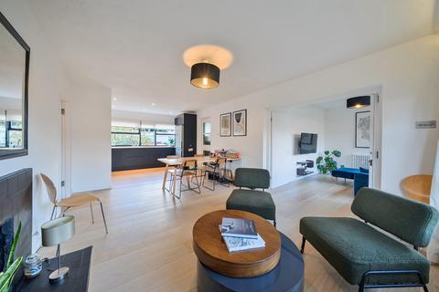 undefined, The Priory, Priory Park, London