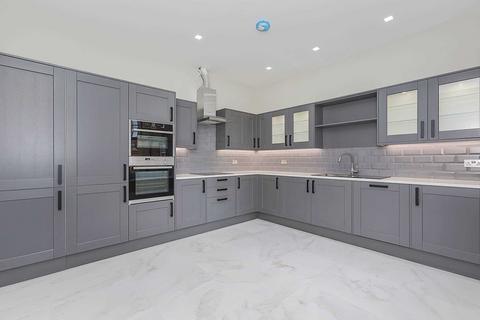 4 bedroom apartment to rent, Old Brompton Road, London